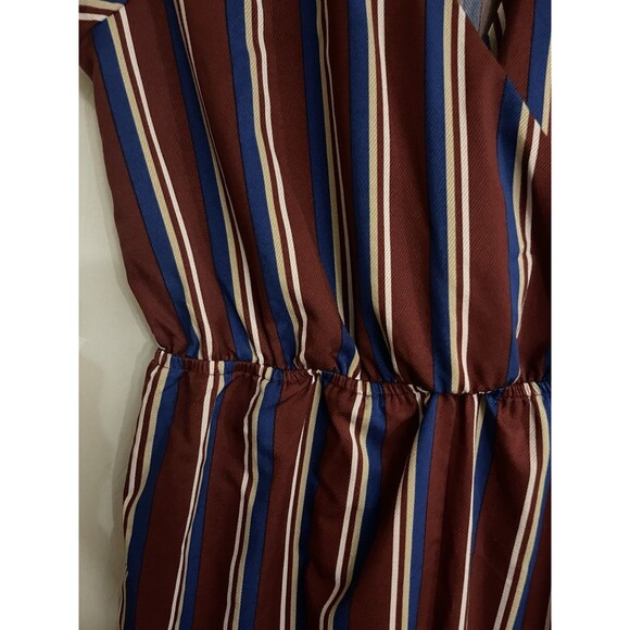 Charlotte Russe Women’s Burgundy Striped Jumpsuit Romper Size Medium Open Back - Picture 4 of 13